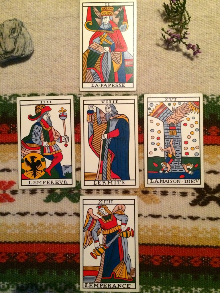 tirage croix tarot marseille