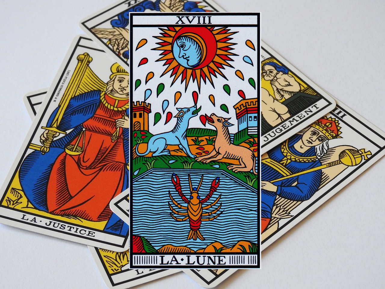 Signification De La Carte De La Lune Du Tarot De Marseille - 