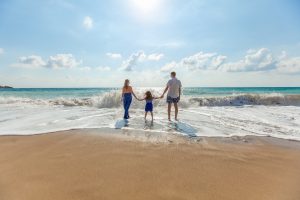 Les signes astrologiques familles en vacances