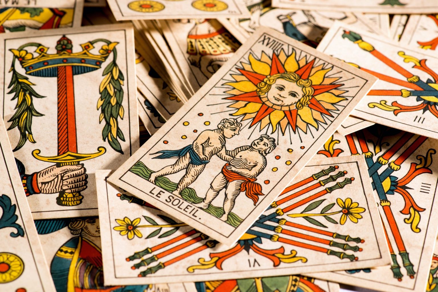 La carte du Soleil au Tarot de Marseille : quelles interprétations