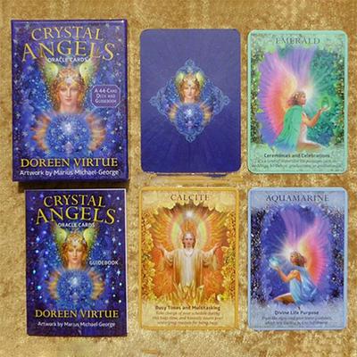 Quelles différences entre les cartes de tarot, les oracles et les cartes des anges ?