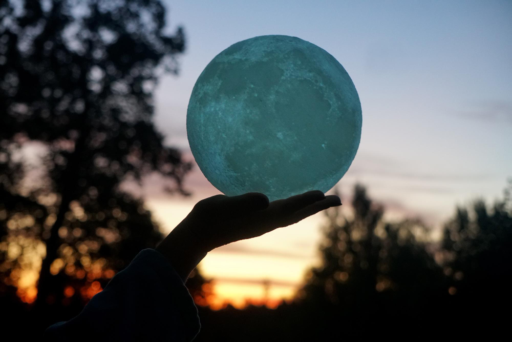 Les énergies cosmiques : comment aligner votre vie avec les cycles lunaires
